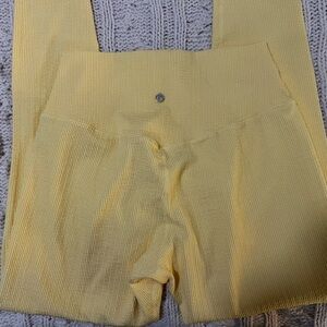 BuffBunny Yellow Textured Leggings